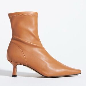 Anthropologie pointed to kitten ankle boots